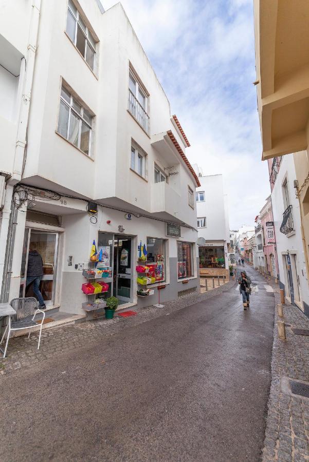 B35 - Andorinha City Heart Apartment In Lagos Extérieur photo